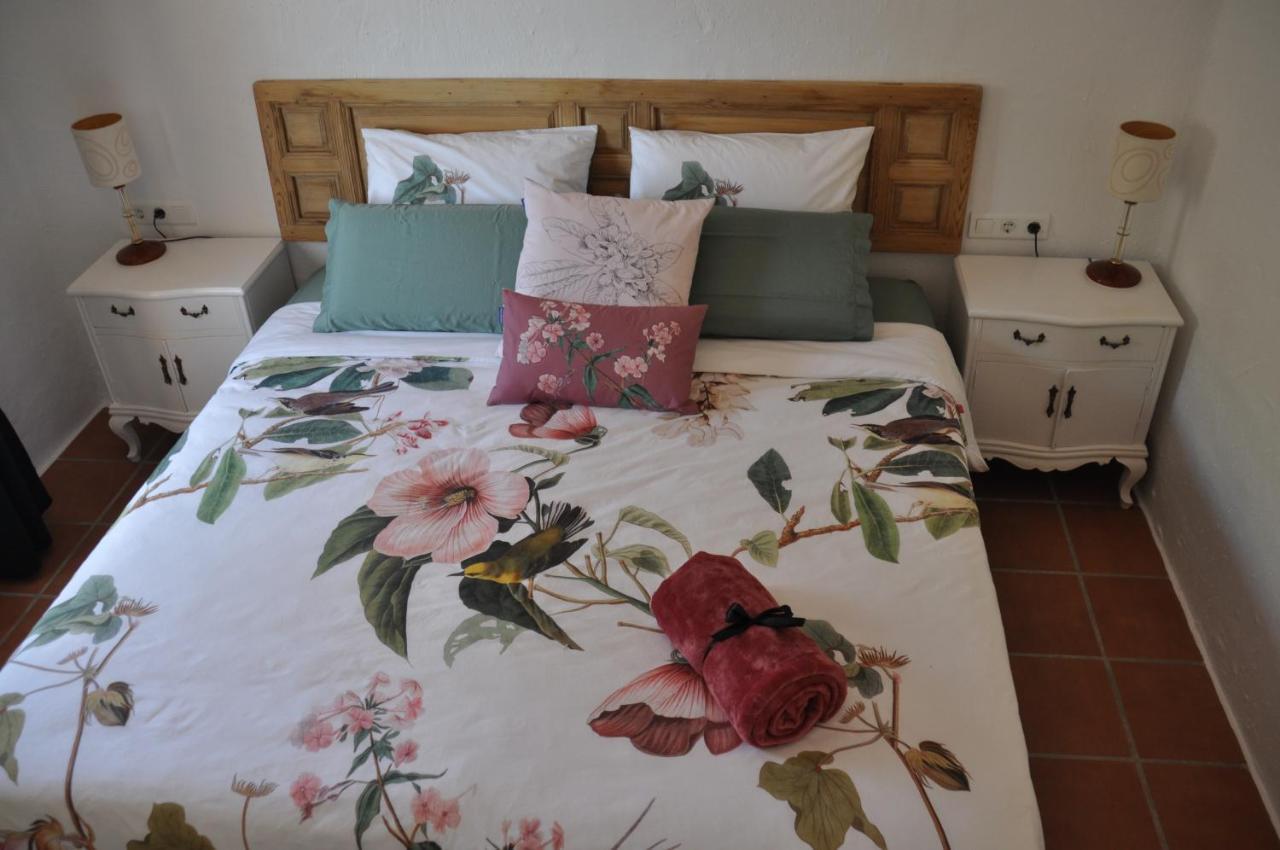 Boutique B&B El Refugio Alcaucín Esterno foto